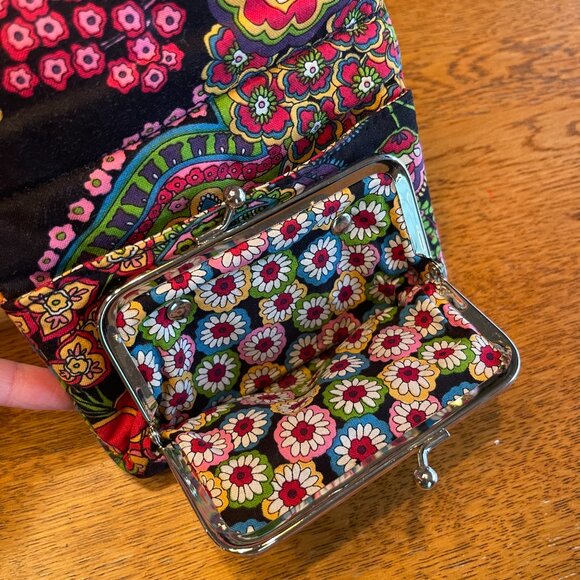 Vera Bradley Taxi Wallet with Kiss lock in symphony and hue - Picture 5 of 5